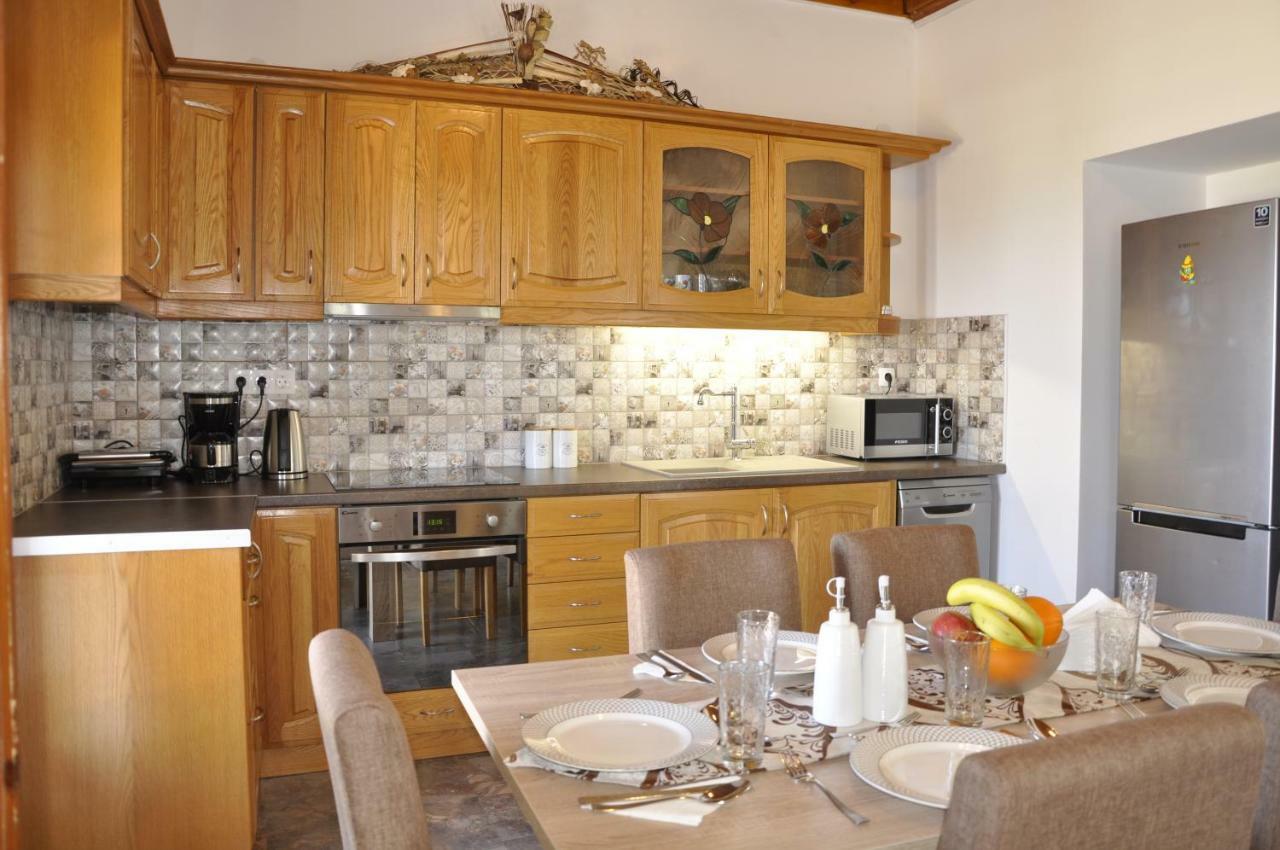 Villa Angelko Kavvadades Екстериор снимка